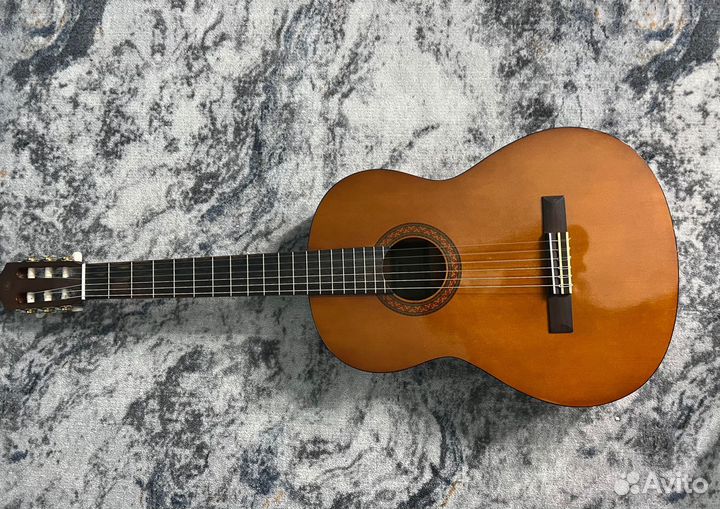 Классическая гитара yamaha c40