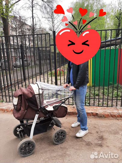 Прогулочная коляска