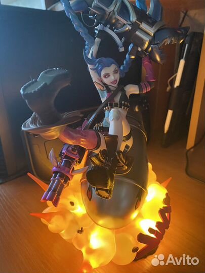 Статуэтка Jinx