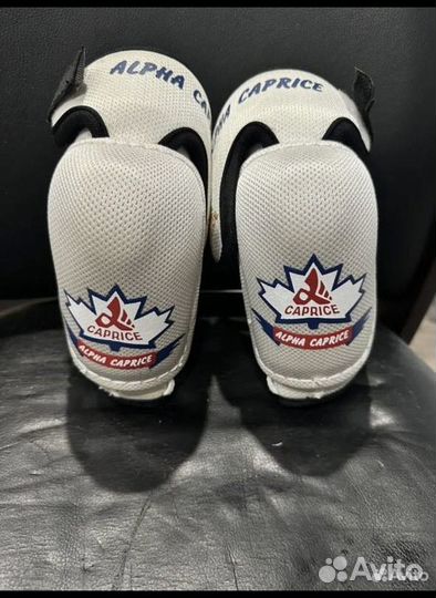 Налакотники хоккейные подростковые