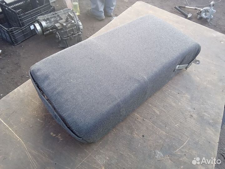 Подлокотник заднего сидения ваз 2110