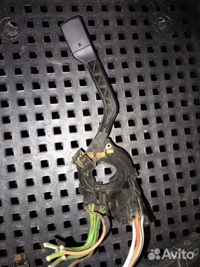 Подрулевой переключатель дворников Volkswagen Golf