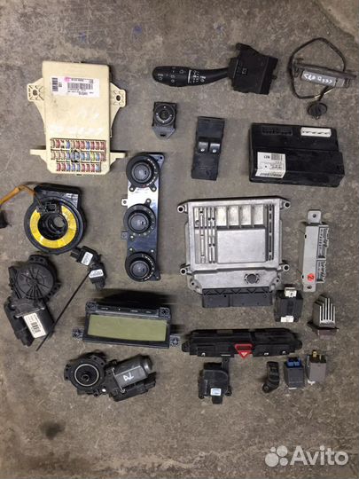 Блоки электрика Kia Ceed ED 2007-2012