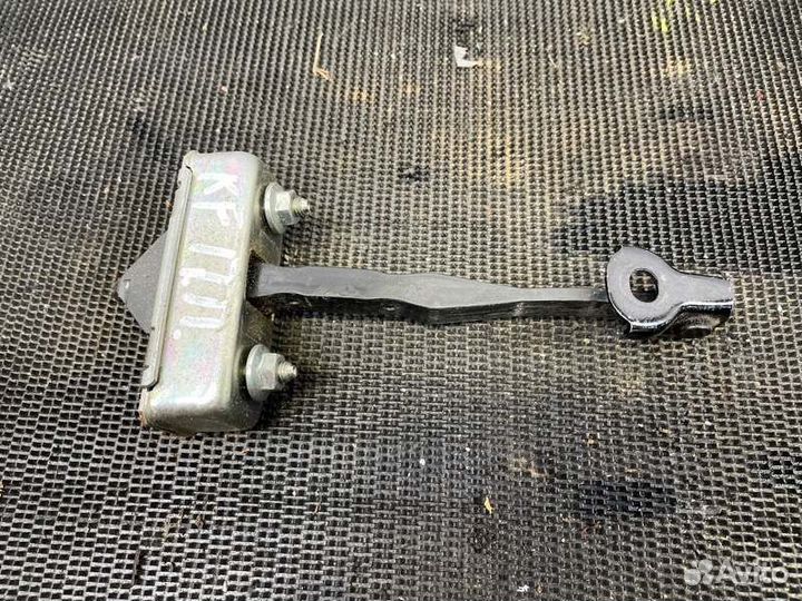 Ограничитель двери передний правый Mazda Cx-5 KF