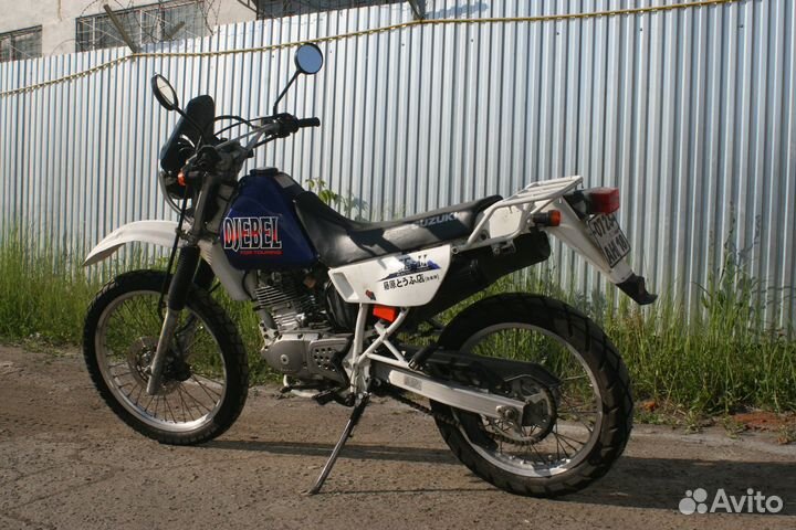 Suzuki Djebel 200