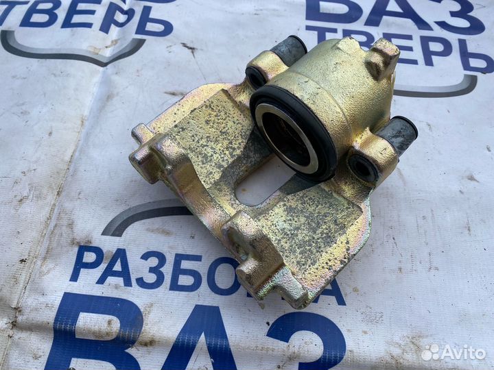 Цилиндр передний правый Ауди 100 С4