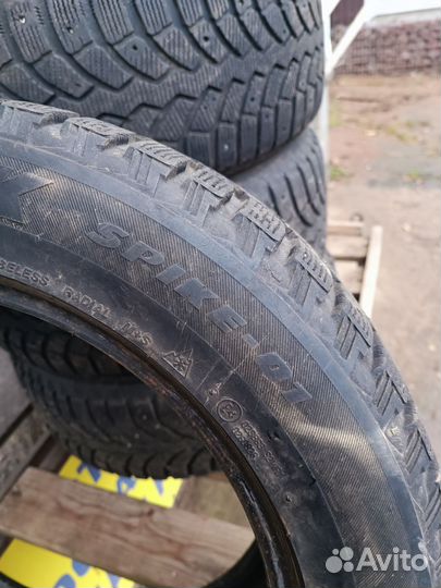 Bridgestone Blizzak Spike-01 235/55 R16 103T