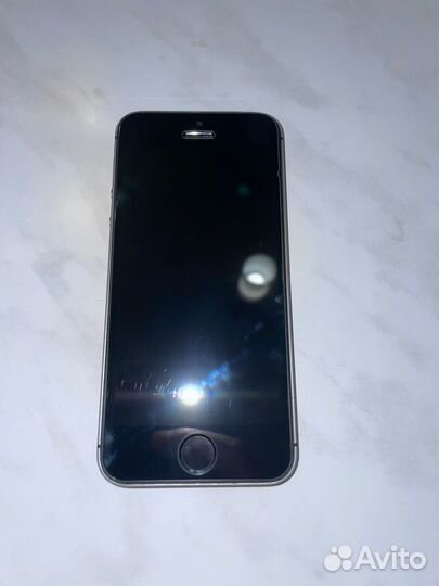 Телефон iPhone 5s