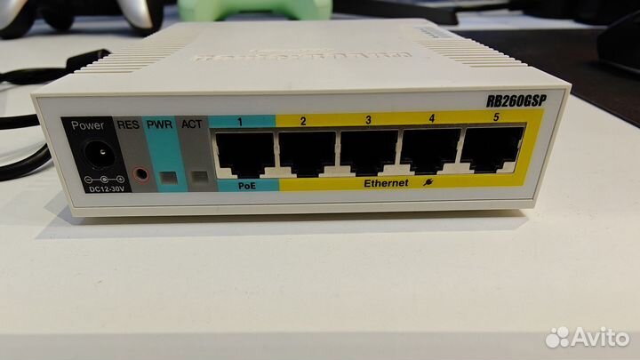 MikroTik RB260GSP POE