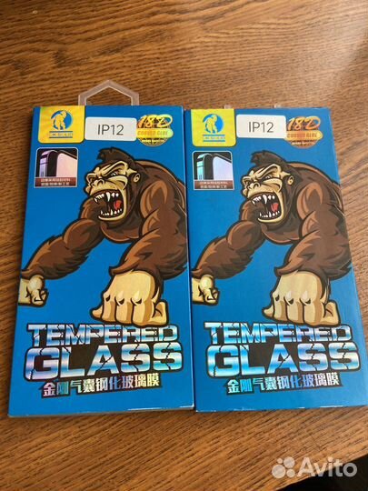 Защитные стекла на iPhone 12