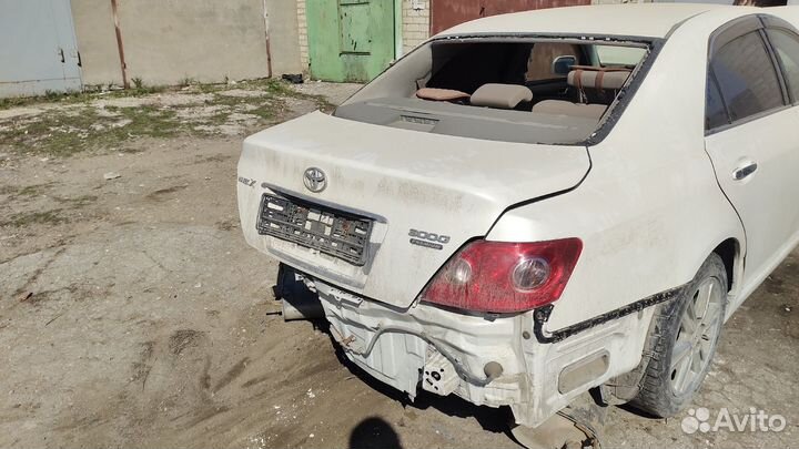 В разборе Toyota mark x