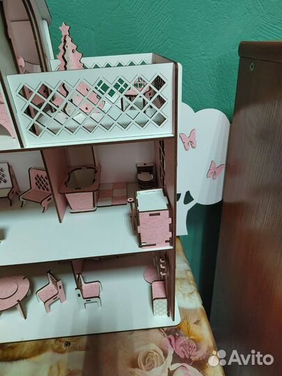 Домик кукольный