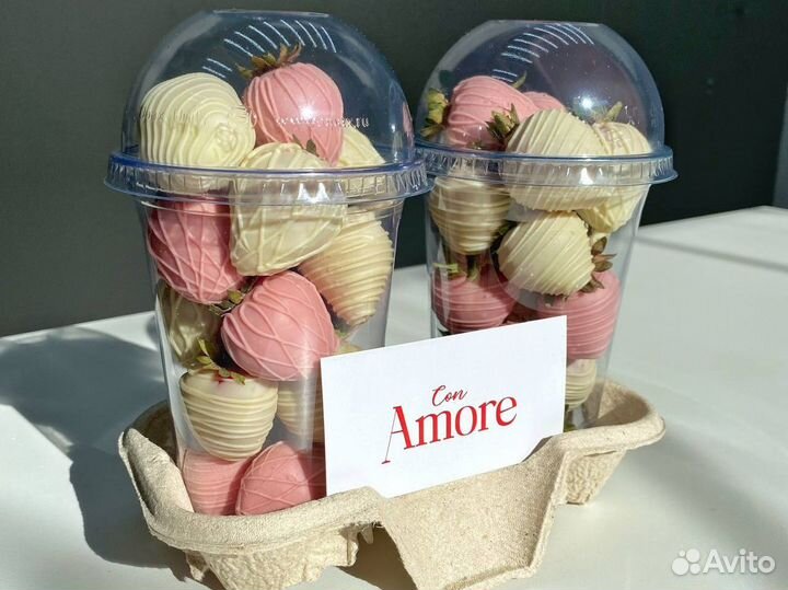 Клубника в шоколаде в стаканчике