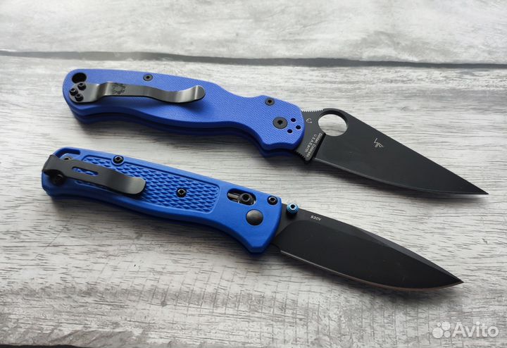 Комплект складных ножей Spyderco и Benchmade