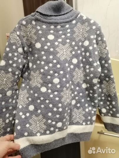 Свитер детский