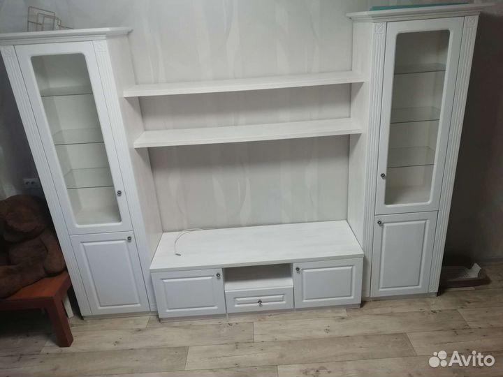 Стенка в гостиную б/у