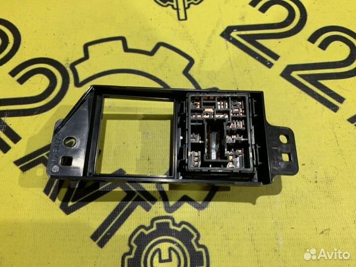 Блок управления зеркалами Nissan Serena NC25