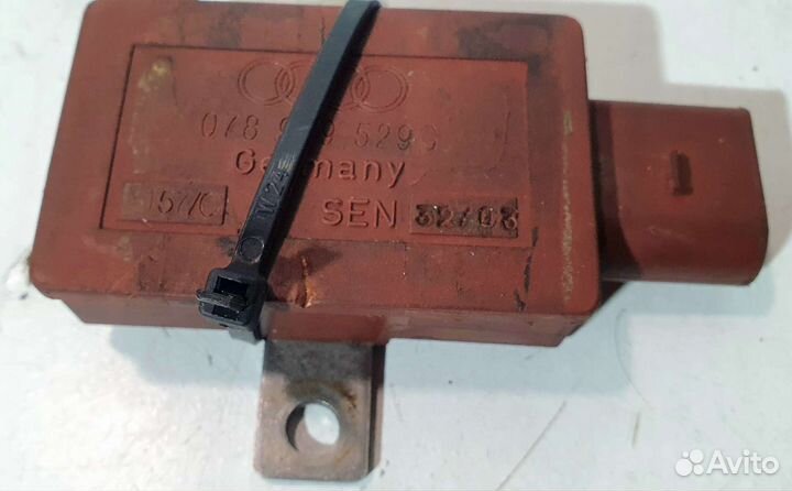 Датчик температуры отр. газов правый Audi