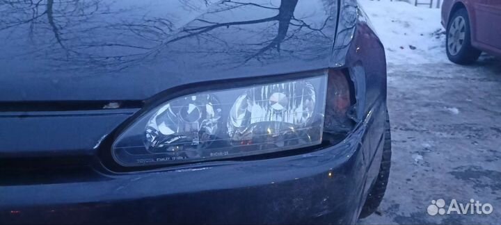 Фара левая Toyota Levin Trueno ae110/ae111