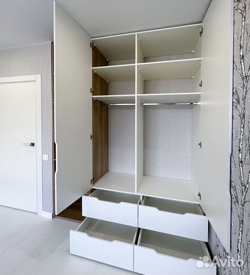 Шкаф распашной