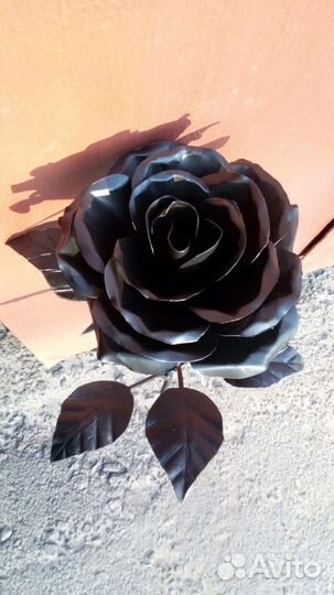 Кованая роза