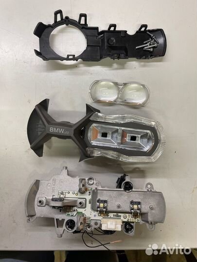 Внутренности LED фары BMW R1200GS Gen1