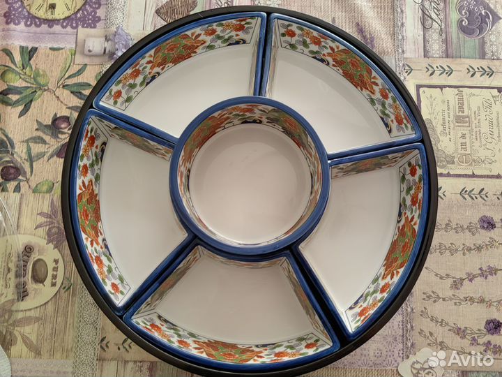 Менажница с крышкой