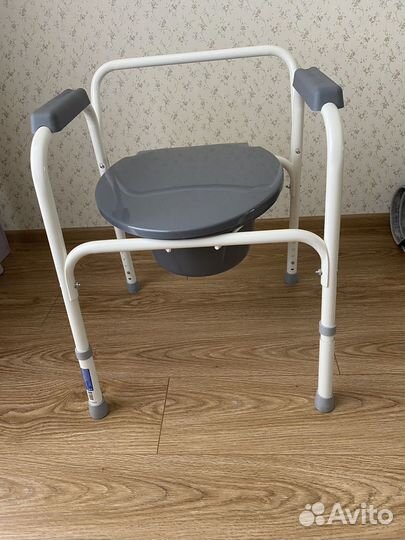 Кресло стул с санитарным оснащением WC XXL