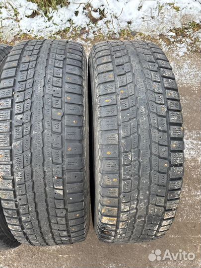 Dunlop SP Winter Ice 07 215/70 R16