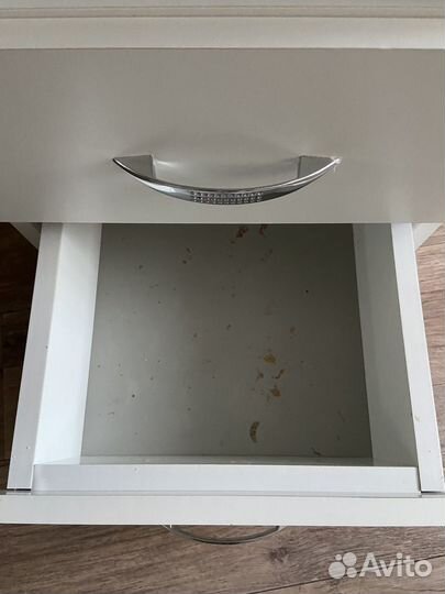 Маникюрный стол бу