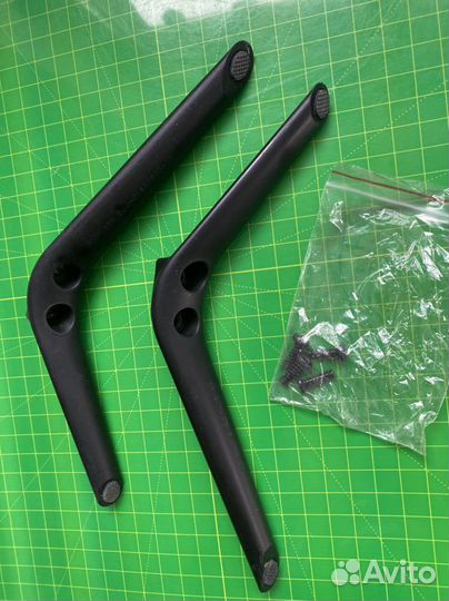 Dexp F40D7300E ножки