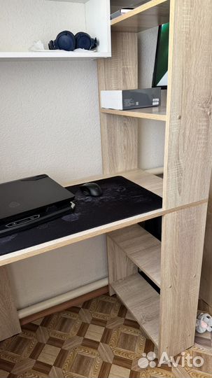 Стол письменный (компьютерный)