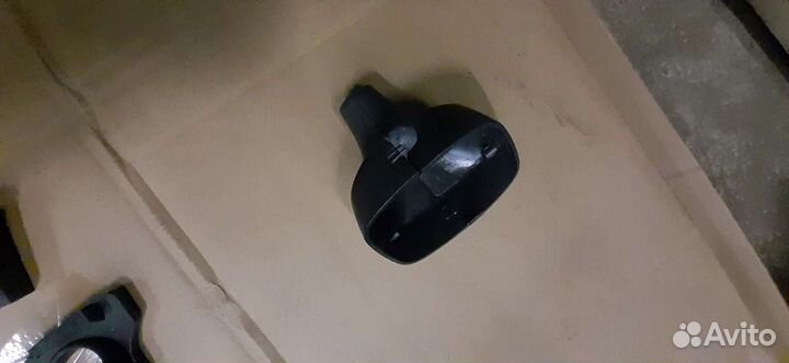 Кожух зеркала Skoda Yeti 2011