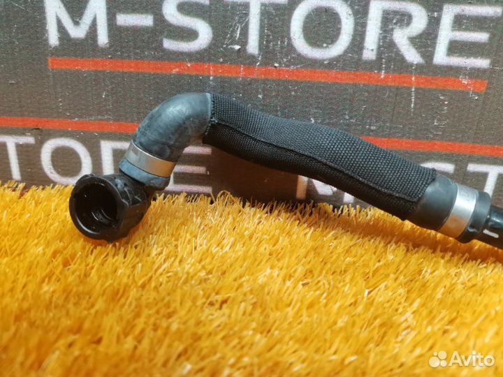 Патрубок системы охлаждения Mercedes-Benz C-Class