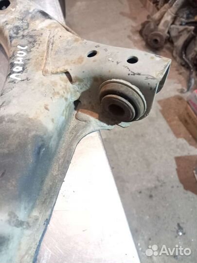 Нижние рычаги передней подвески Chevrolet Lanos