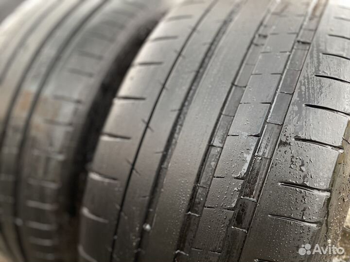 Michelin Pilot Super Sport 225/40 R18