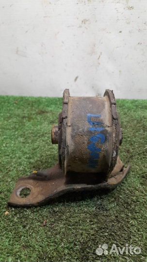 Опора (подушка) двигателя передняя Honda Accord 5