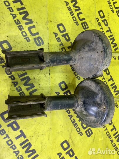 Стойки передние Renault Symbol