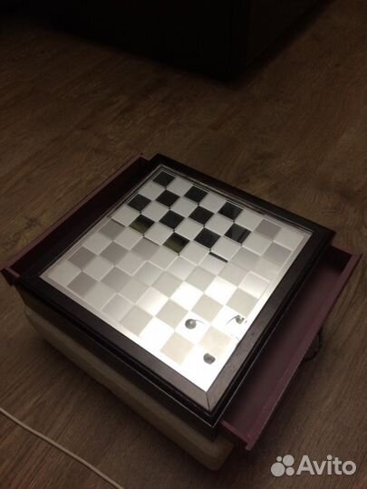 Доска-шкатулка для шахмат, шашек новая и фигуры