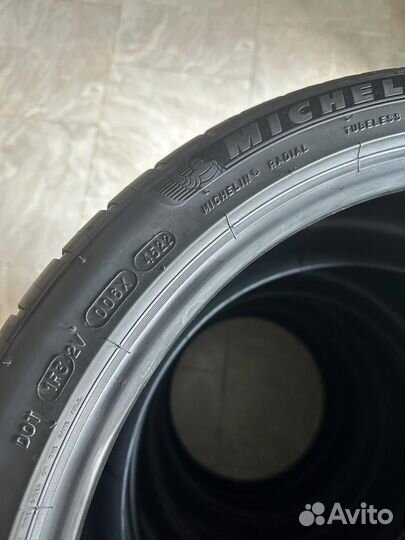 Michelin Pilot Sport 4 S 325/30 R21 и 285/35 R21