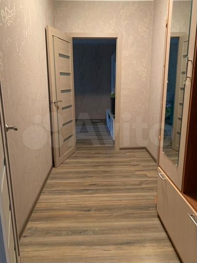 3-к. квартира, 60 м², 1/9 эт.