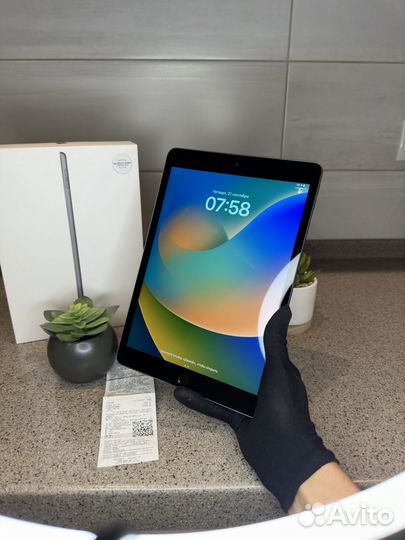 Apple iPad 8 32gb Wi-Fi Space Gray идеальный