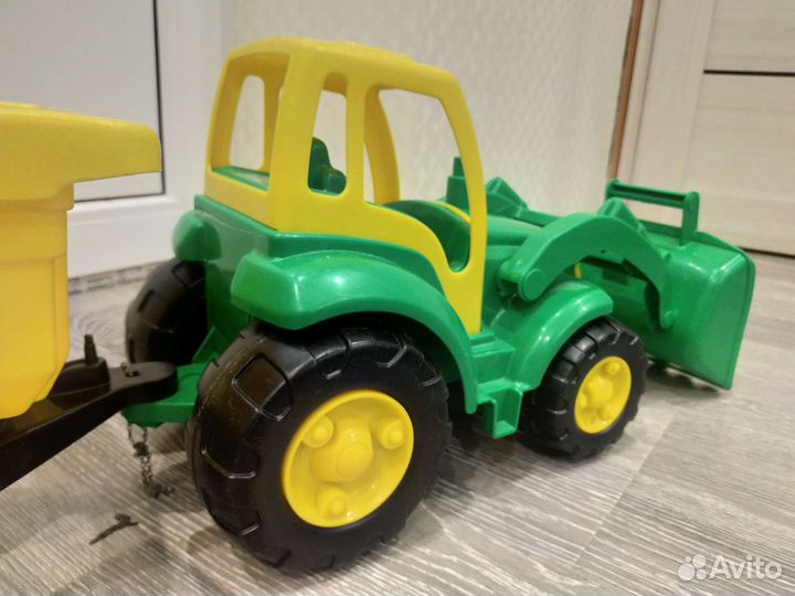 Детский трактор