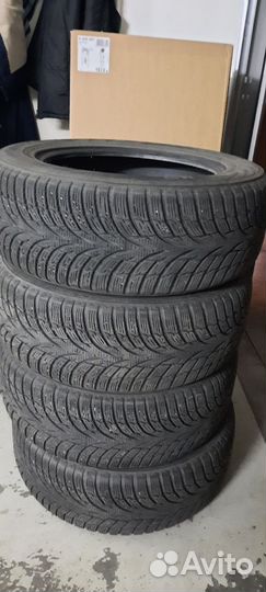 Nokian Tyres WR 215/60 R16