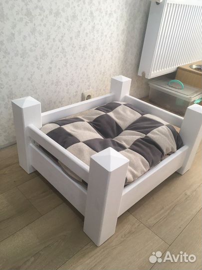 Кровать-лежанка для домашних животных