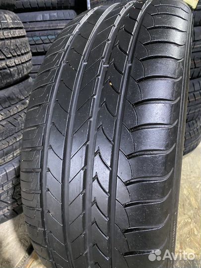 Goodyear EfficientGrip 255/45 R20 101Y