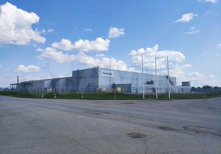 Промышленно-производственный комплекс, 14217 м²