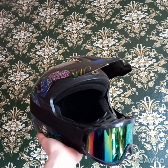 Кроссовый шлем