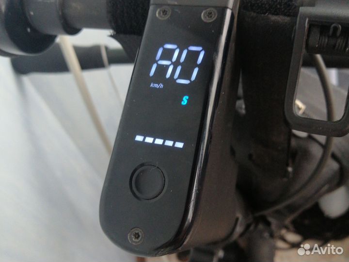 Электросамокат ninebot kick scooter