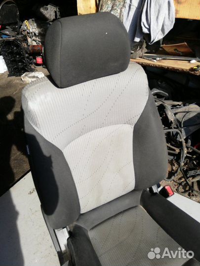 Сиденье переднее правое Chevrolet Cruze 1 1.6